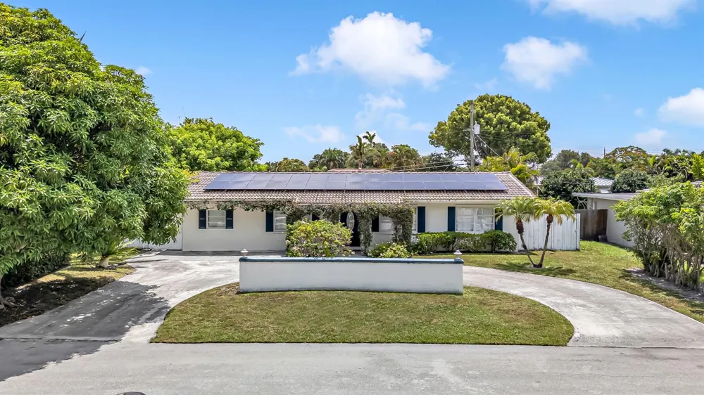 3830 NE 22nd Terrace Lighthouse Point, FL 33064
