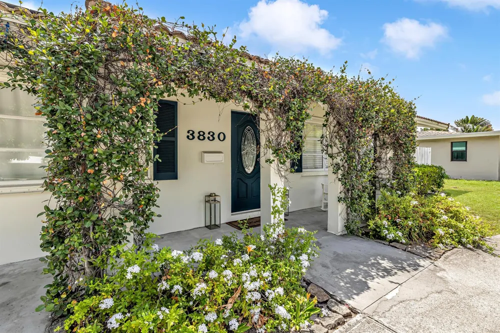 3830 NE 22nd Terrace Lighthouse Point, FL 33064