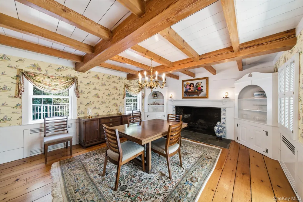 255 Manor Road Douglaston, NY 11363