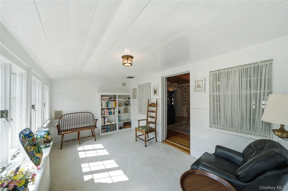 255 Manor Road Douglaston, NY 11363