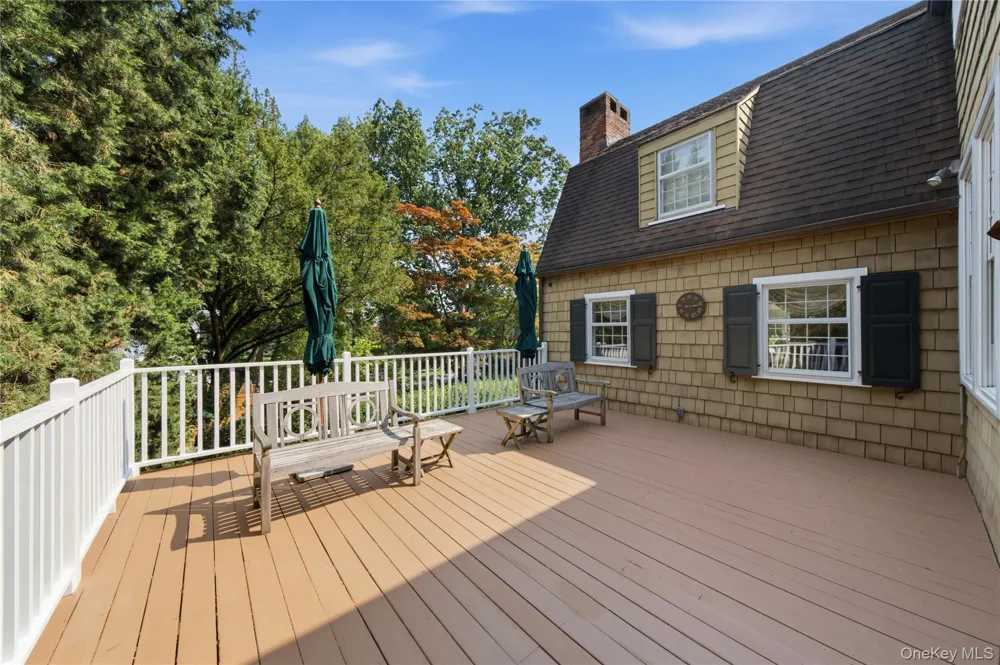 255 Manor Road Douglaston, NY 11363