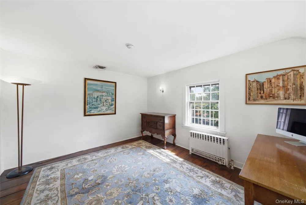 255 Manor Road Douglaston, NY 11363