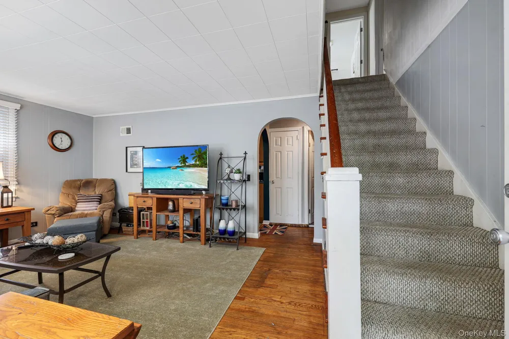 19 Ohioville Road New Paltz, NY 12561