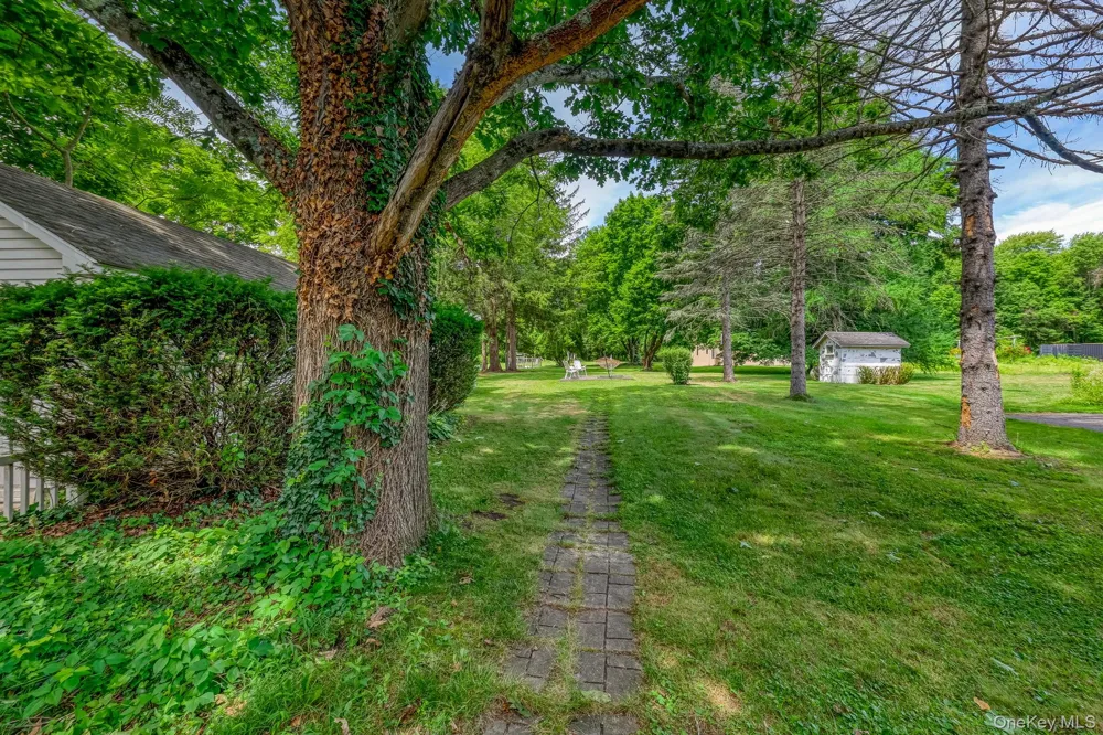 19 Ohioville Road New Paltz, NY 12561