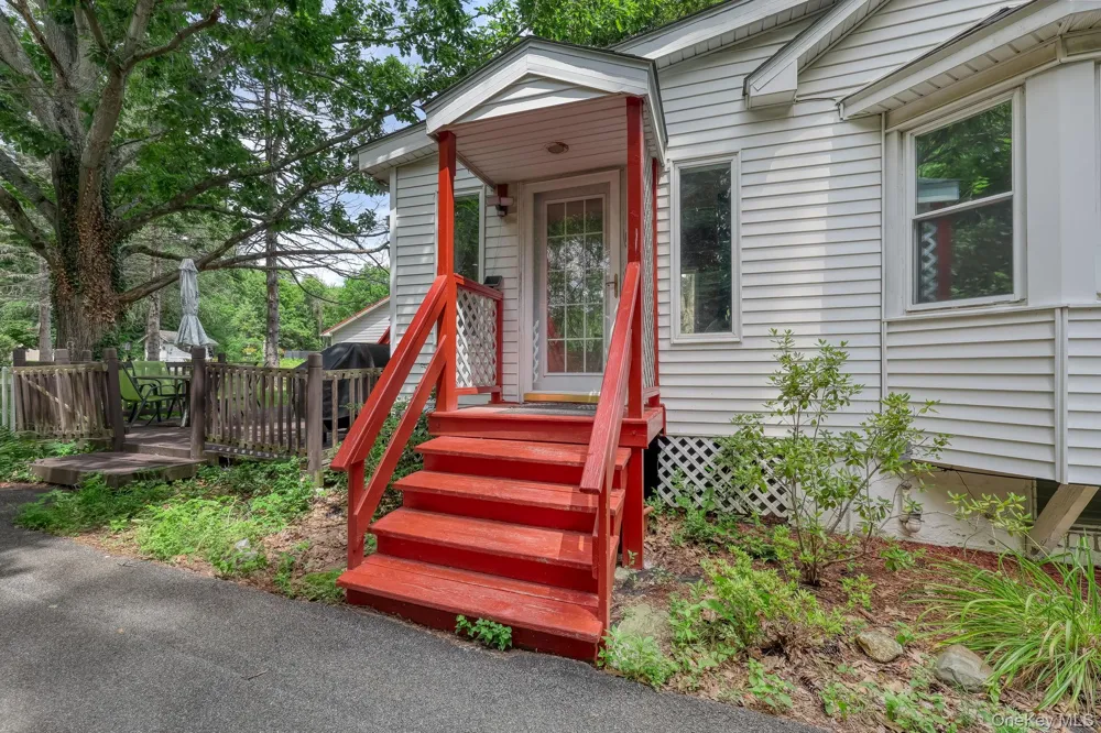 19 Ohioville Road New Paltz, NY 12561