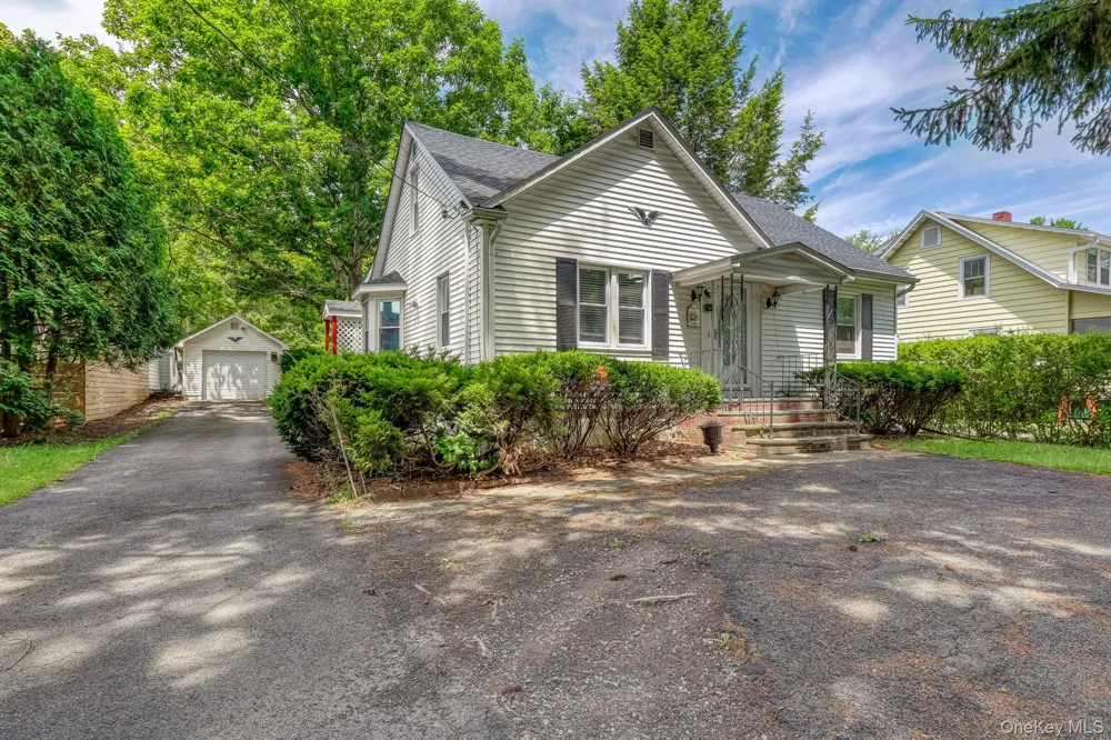 19 Ohioville Road New Paltz, NY 12561
