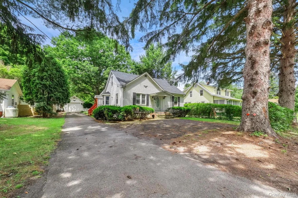 19 Ohioville Road New Paltz, NY 12561