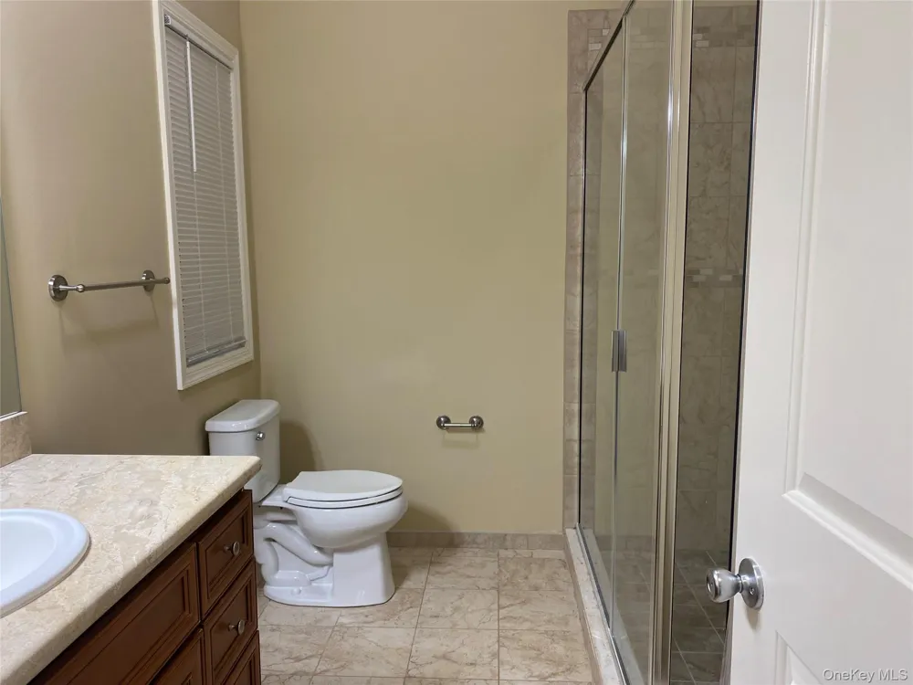 3 Nicole Copiague, NY 11726