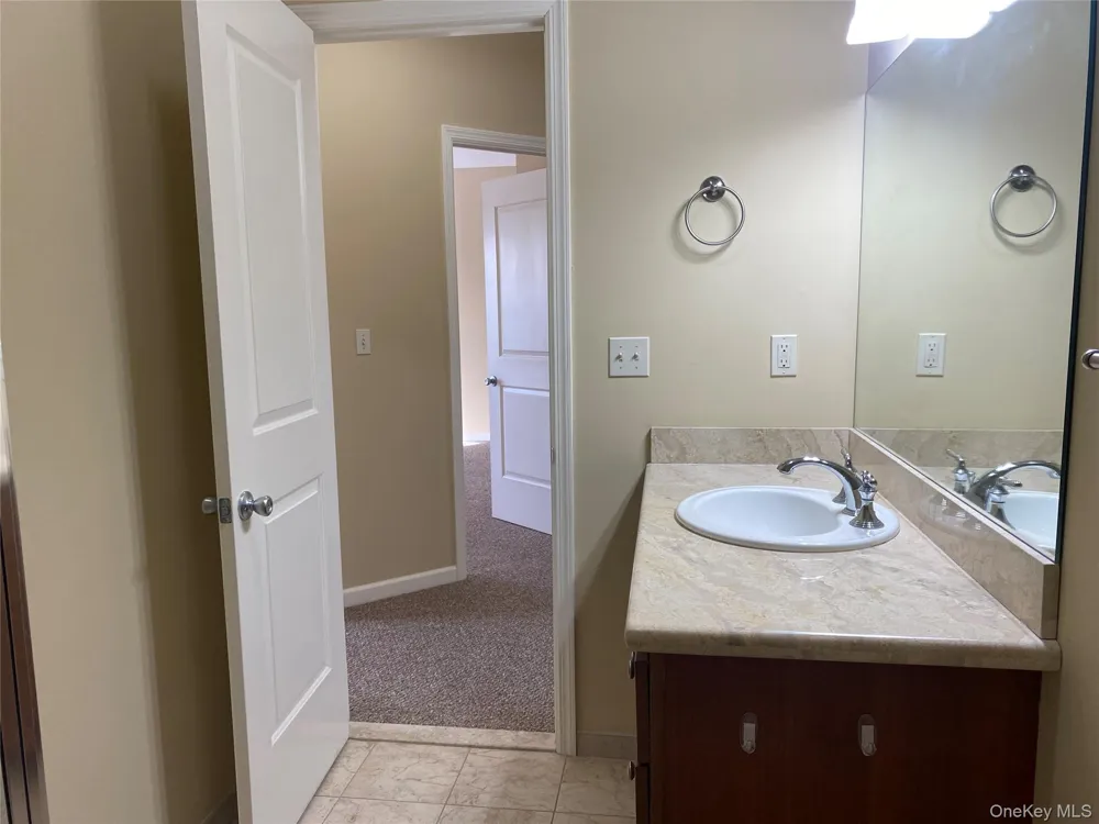 3 Nicole Copiague, NY 11726