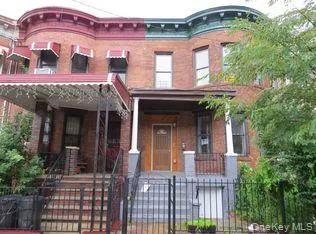 655 Hendrix Street