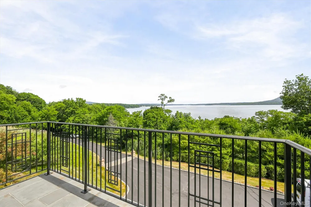 2 Half Moon Ridge Cornwall on Hudson, NY 12520