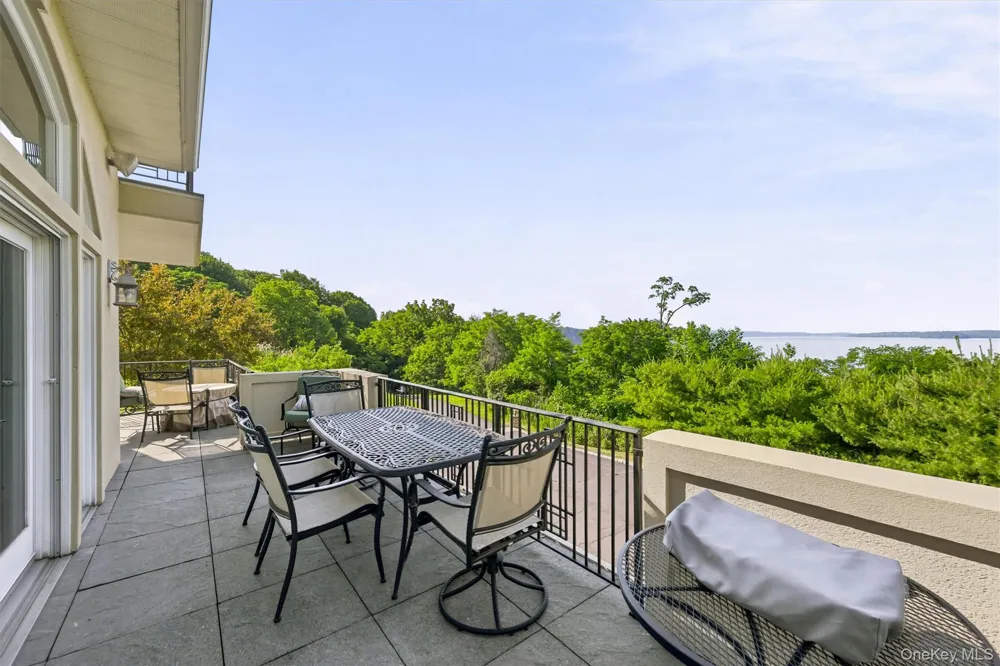 2 Half Moon Ridge Cornwall on Hudson, NY 12520