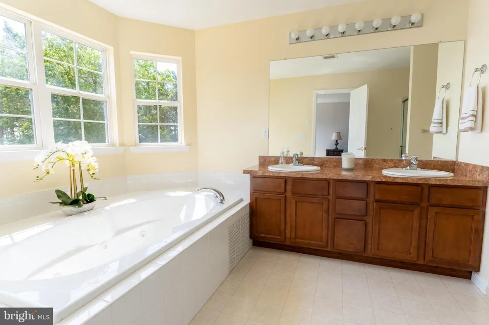 1962 BREAKERS DRIVE Barnegat, NJ 08005