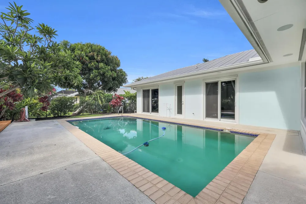 236 Fairway E Tequesta, FL 33469