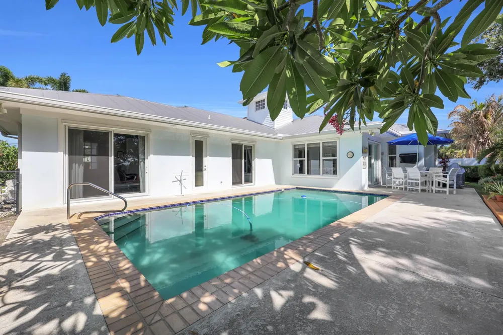 236 Fairway E Tequesta, FL 33469