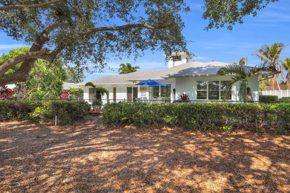 236 Fairway E Tequesta, FL 33469