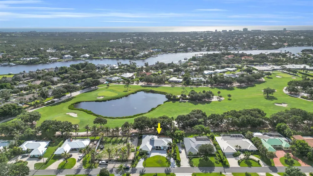 236 Fairway E Tequesta, FL 33469