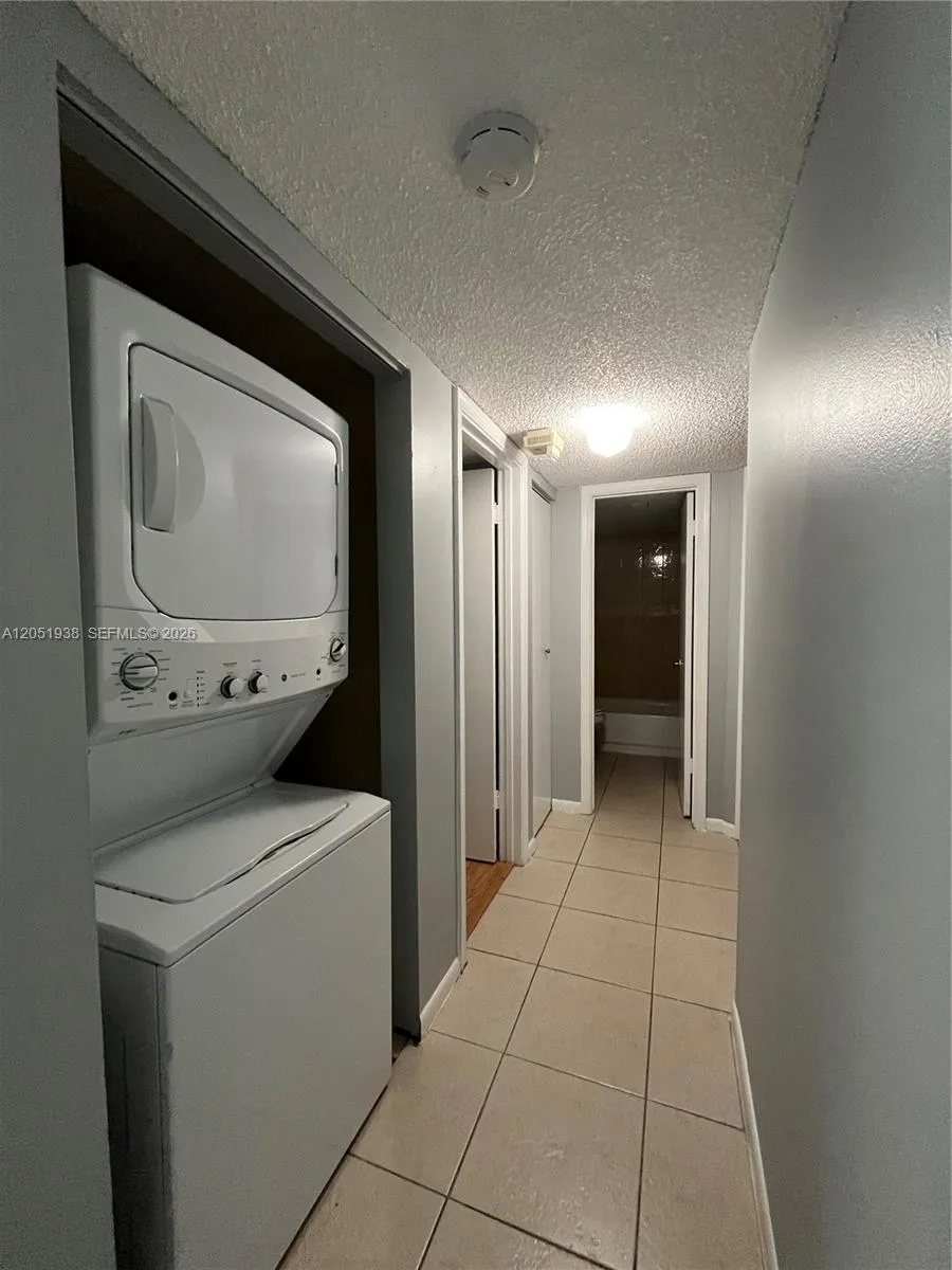 2740 FOREST HILLS BLVD #202 Coral Springs, FL 33065