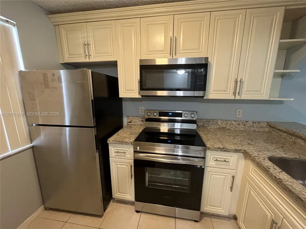 2740 FOREST HILLS BLVD #202 Coral Springs, FL 33065
