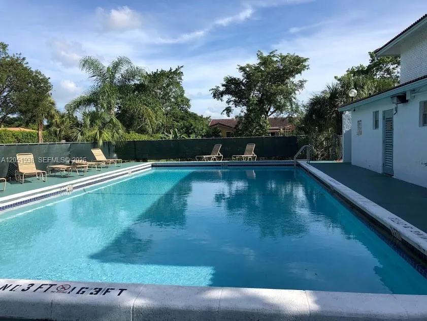 2740 FOREST HILLS BLVD #202 Coral Springs, FL 33065