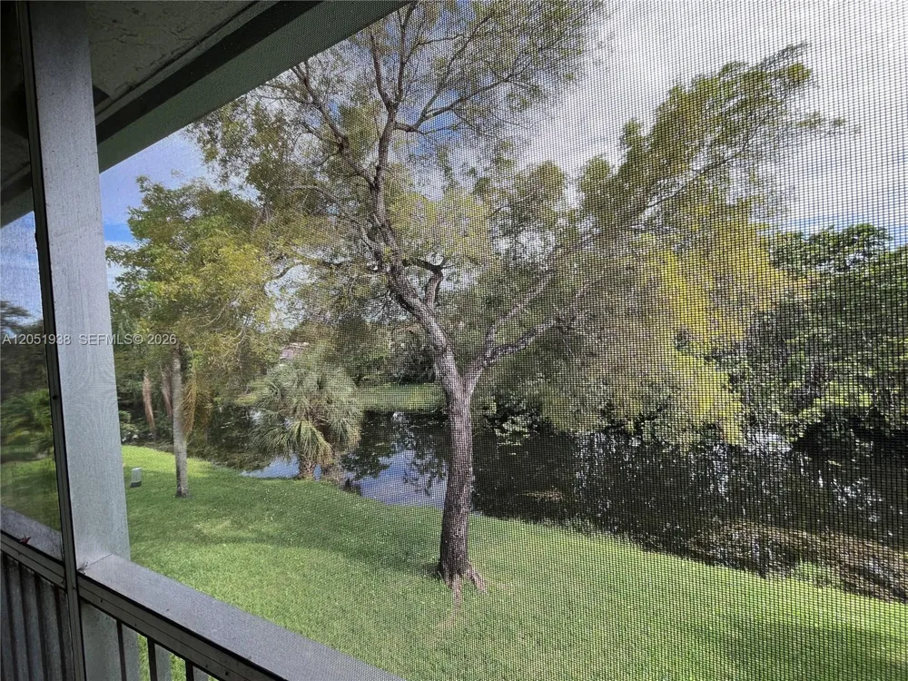 2740 FOREST HILLS BLVD #202 Coral Springs, FL 33065