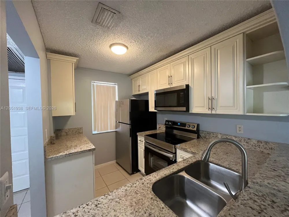 2740 FOREST HILLS BLVD #202 Coral Springs, FL 33065