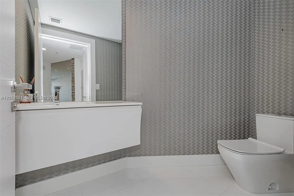 18201 Collins Ave #1101 Sunny Isles Beach, FL 33160