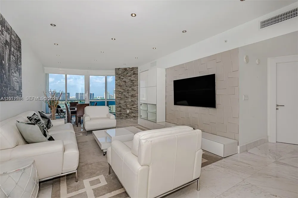 18201 Collins Ave #1101 Sunny Isles Beach, FL 33160