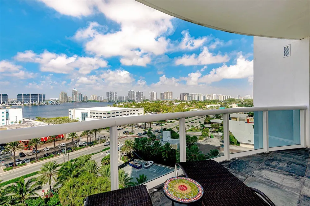 18201 Collins Ave #1101 Sunny Isles Beach, FL 33160