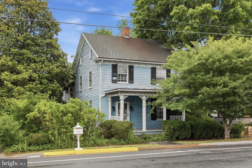 7927 MAIN STREET Middletown, VA 22645