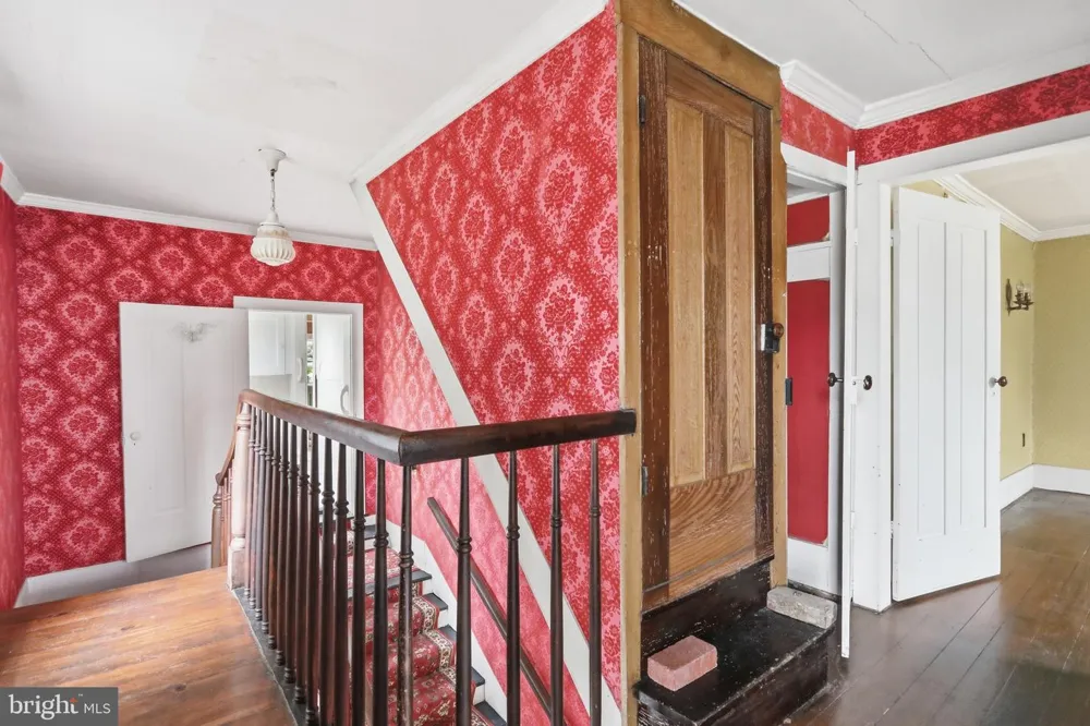7927 MAIN STREET Middletown, VA 22645
