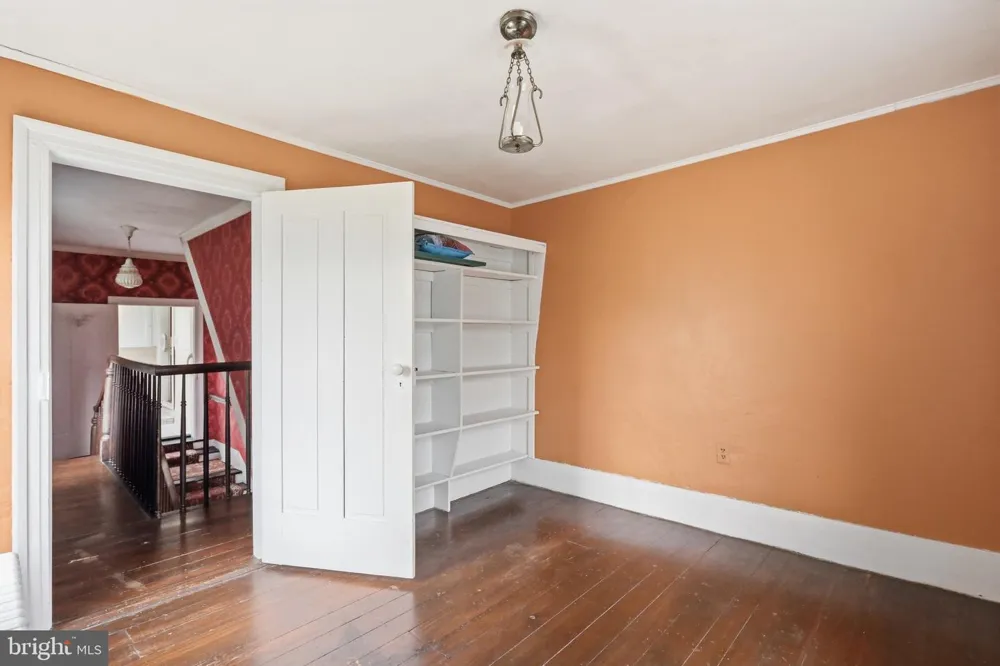 7927 MAIN STREET Middletown, VA 22645