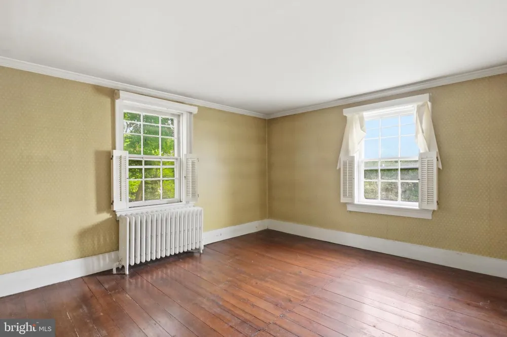 7927 MAIN STREET Middletown, VA 22645