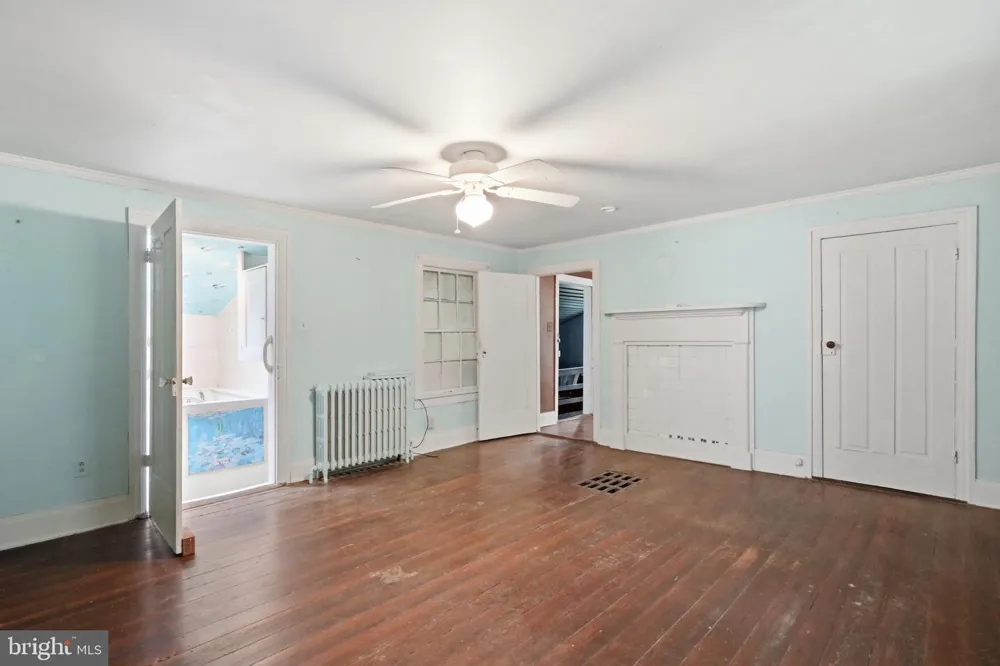 7927 MAIN STREET Middletown, VA 22645