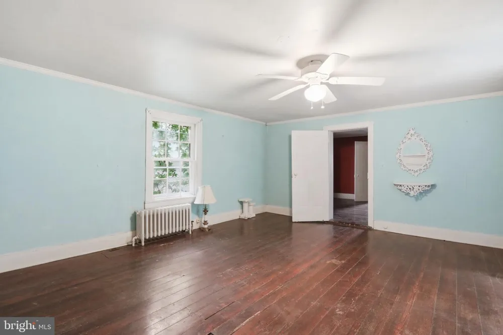 7927 MAIN STREET Middletown, VA 22645