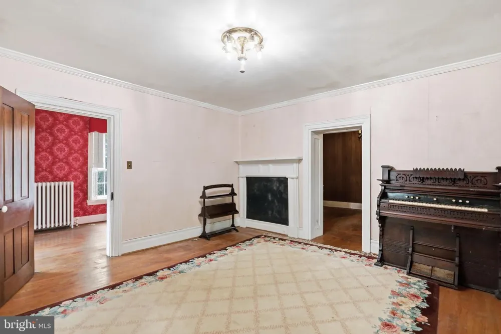 7927 MAIN STREET Middletown, VA 22645