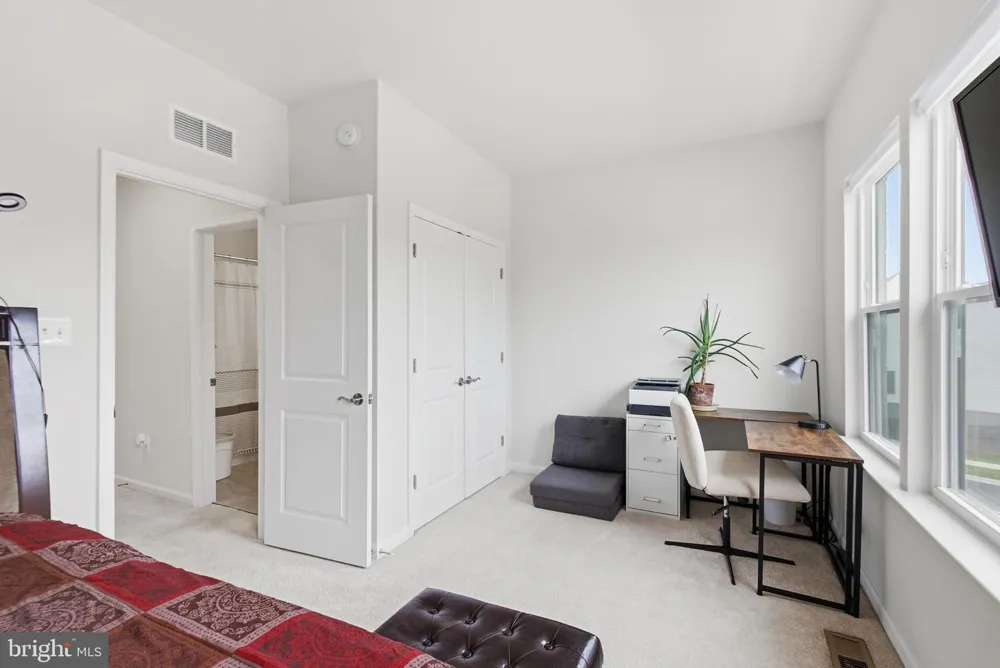 3469 CARNABY STREET Hyattsville, MD 20782