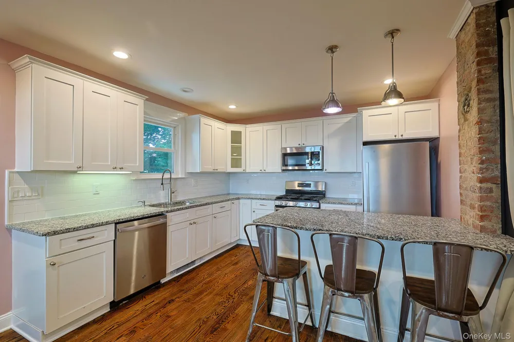 26 Hillside Avenue Tuxedo Park, NY 10987