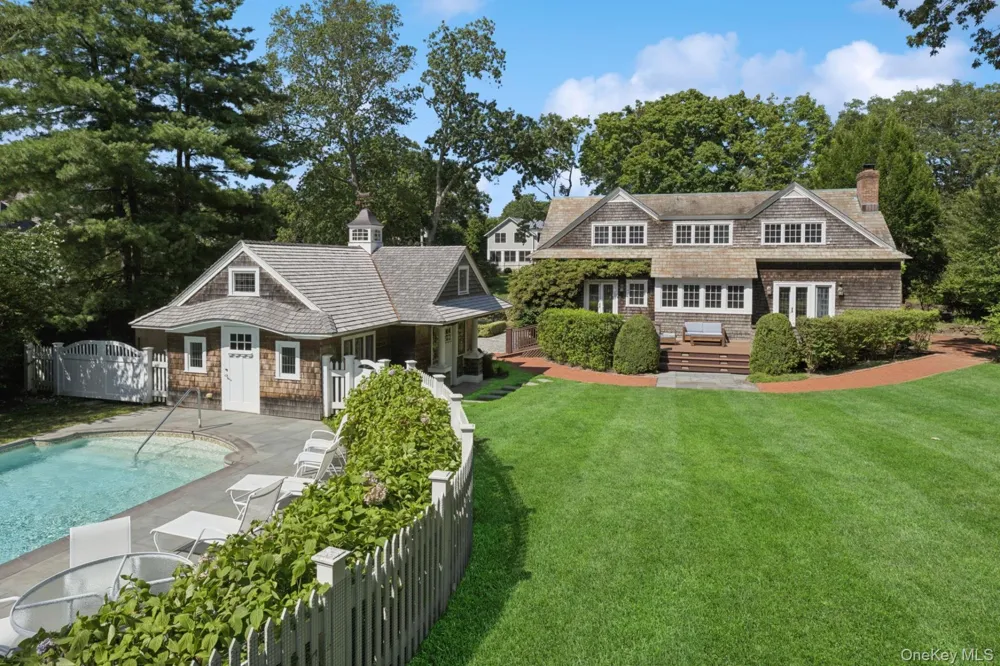 54 Palmer Terrace Sag Harbor, NY 11963