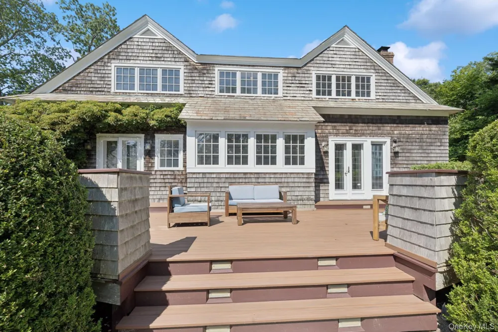 54 Palmer Terrace Sag Harbor, NY 11963