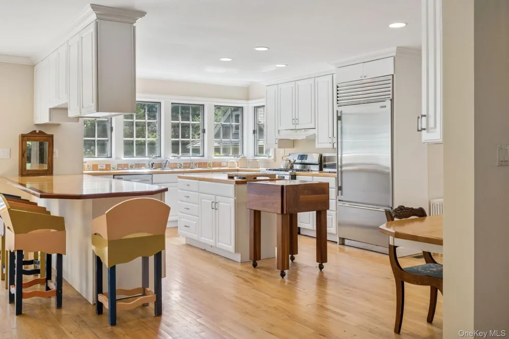 54 Palmer Terrace Sag Harbor, NY 11963