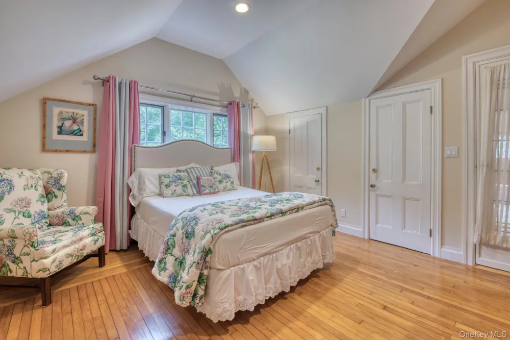 54 Palmer Terrace Sag Harbor, NY 11963