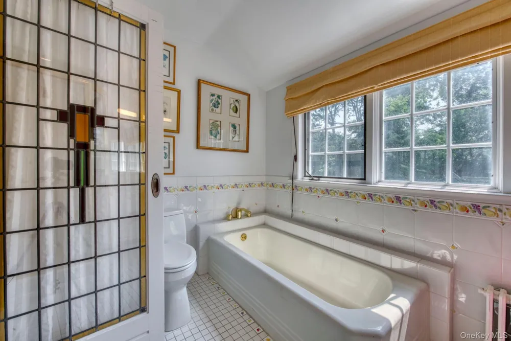 54 Palmer Terrace Sag Harbor, NY 11963