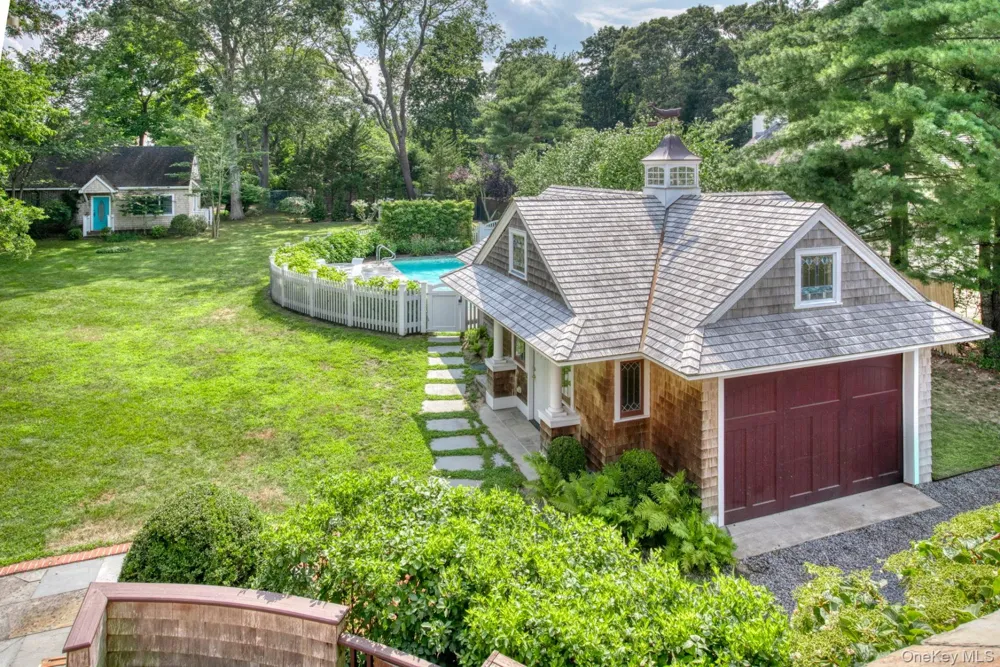 54 Palmer Terrace Sag Harbor, NY 11963