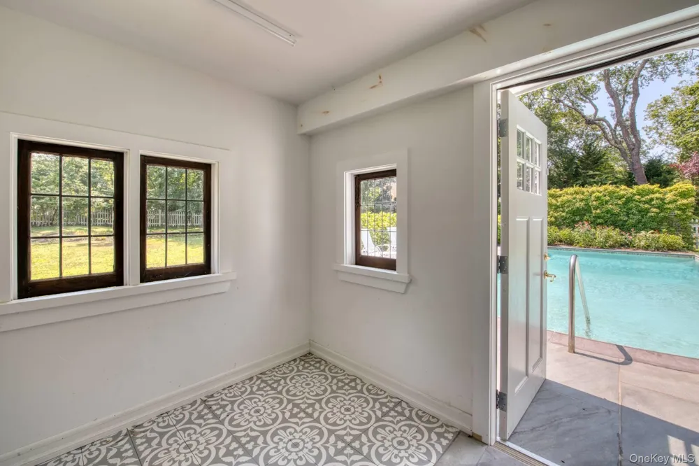 54 Palmer Terrace Sag Harbor, NY 11963