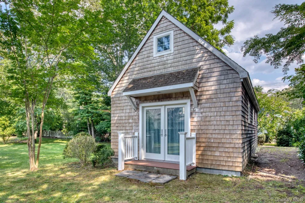 54 Palmer Terrace Sag Harbor, NY 11963