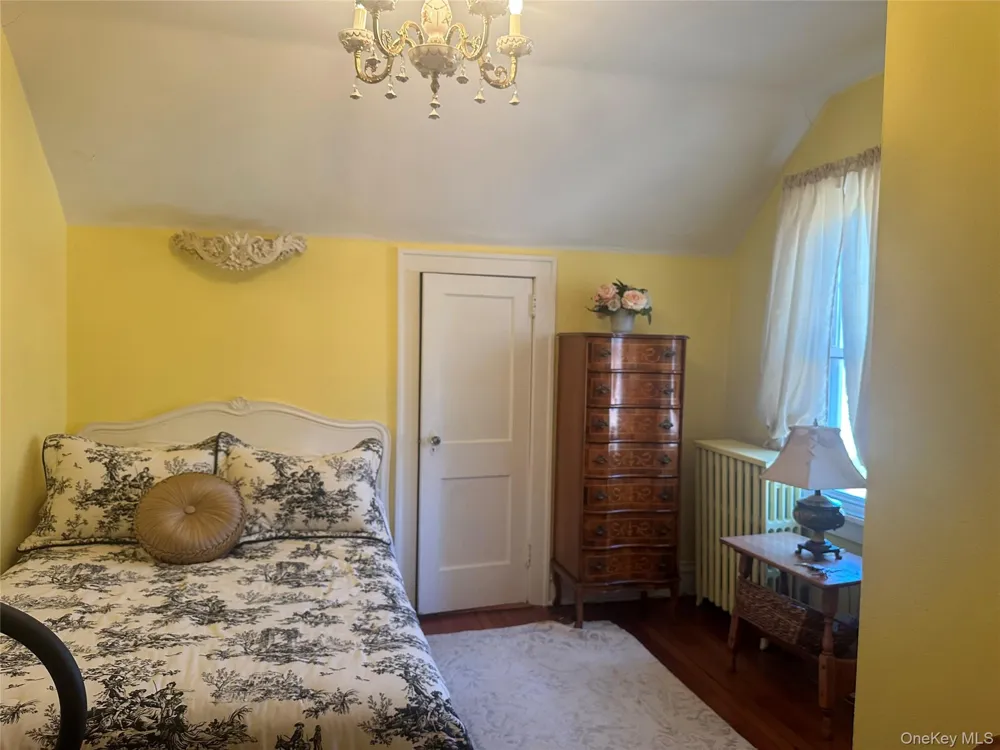 2936 Curtis Street East Elmhurst, NY 11369