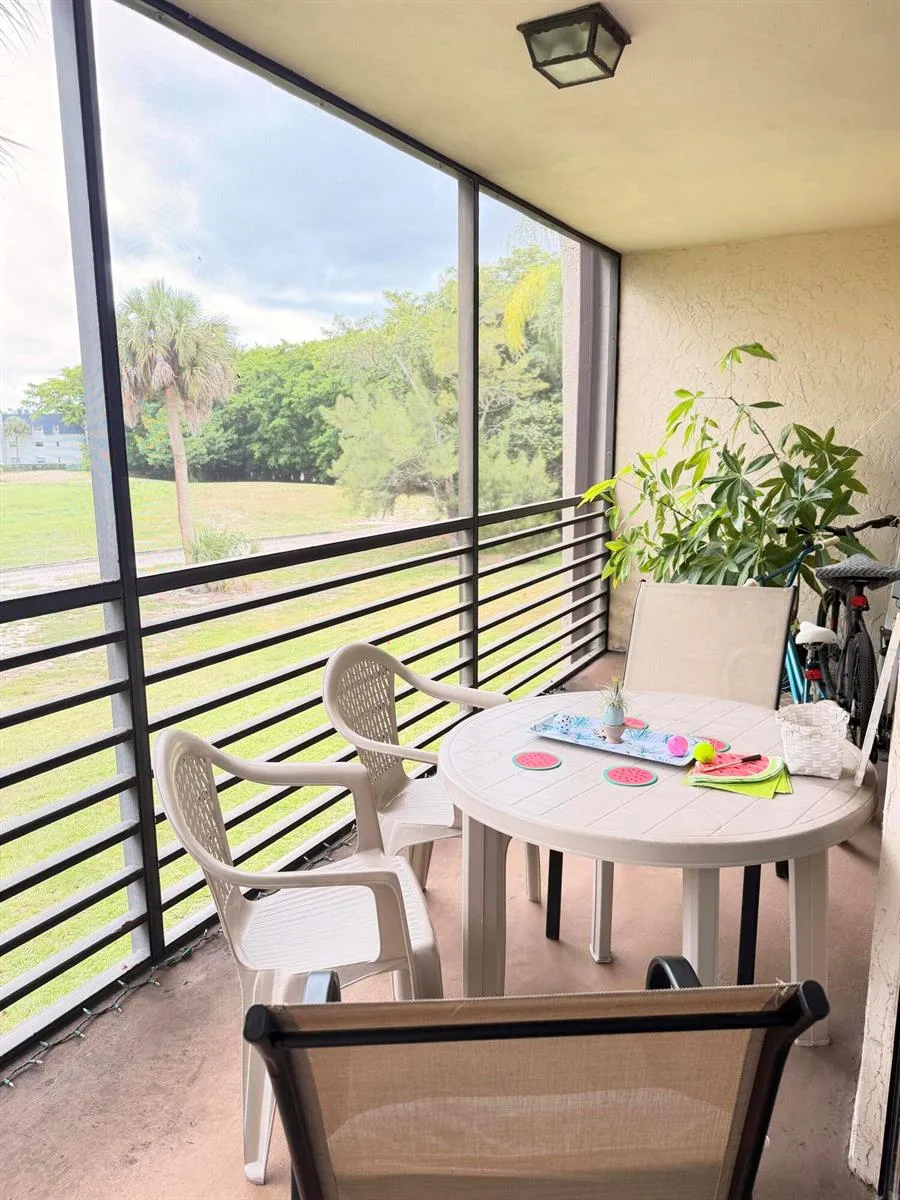7950 W Mcnab Road #214 Tamarac, FL 33321