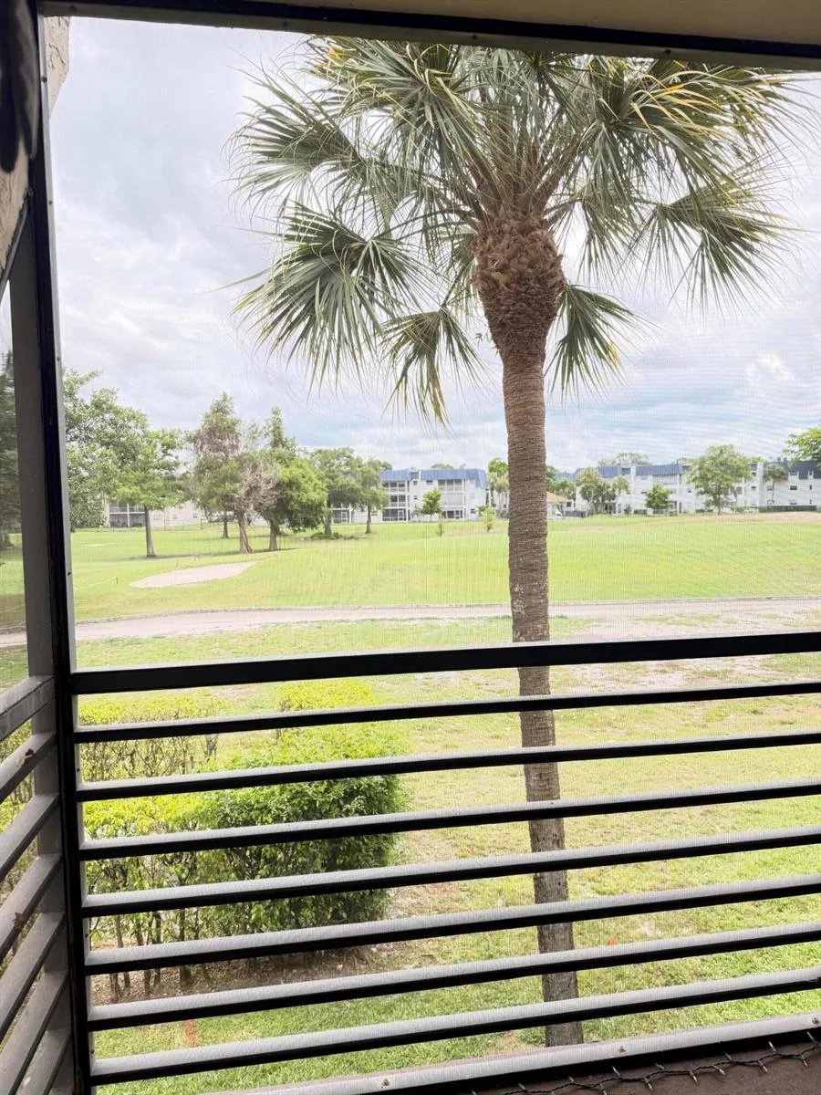 7950 W Mcnab Road #214 Tamarac, FL 33321