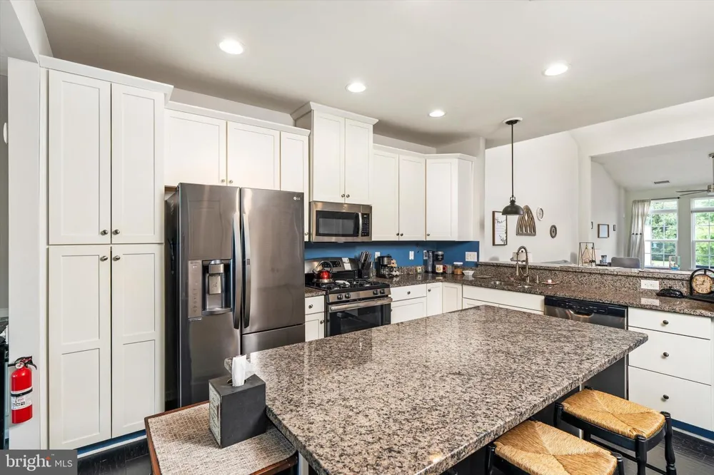 84 HEALS FARM ROAD Burlington, NJ 08016